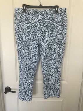 Jules & Leopold Crops Blue with Delicate White Flower Design Size XL